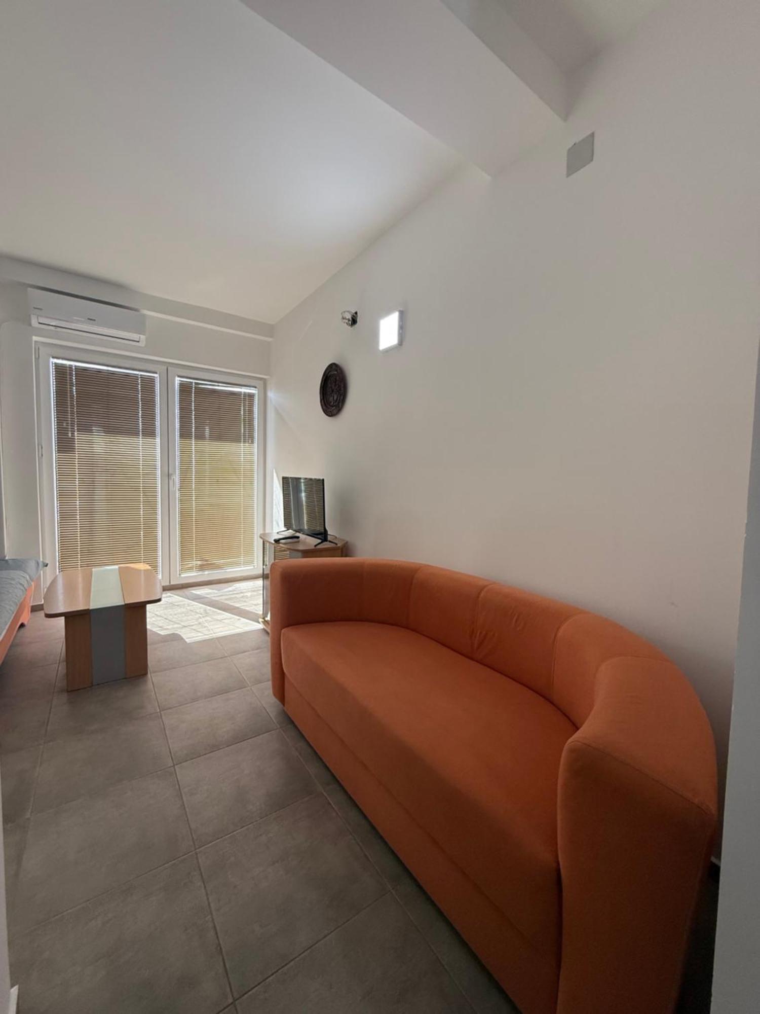 Restaurant & Apartments Lipa Peštani 外观 照片